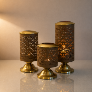 Set of 3 Golden Metal Candle Holders with Fan Pattern